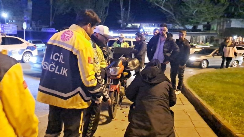 Karadeniz Ereğli… Uzunkum Caddesi… TAKSİ VE MOTOSİKLET ÇARPIŞTI - 3