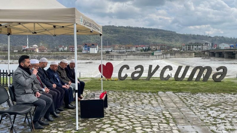 KÖPRÜ FACİASINDA ÖLENLER ANILDI - 2