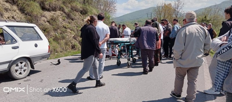 Motosiklet otomobille çarpıştı: BİRİ AĞIR 2 YARALI - 2