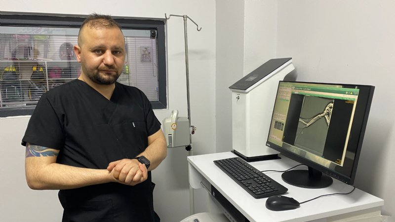 Kuşu yakalayamadığı gibi beşinci kattan düştü! - 1