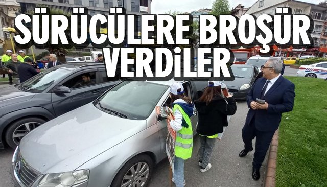 SÜRÜCÜLERE BROŞÜR VERDİLER