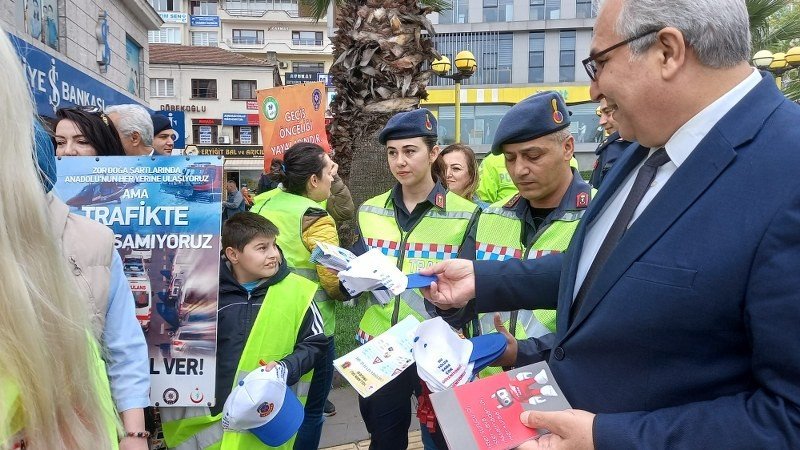 SÜRÜCÜLERE BROŞÜR VERDİLER - 5