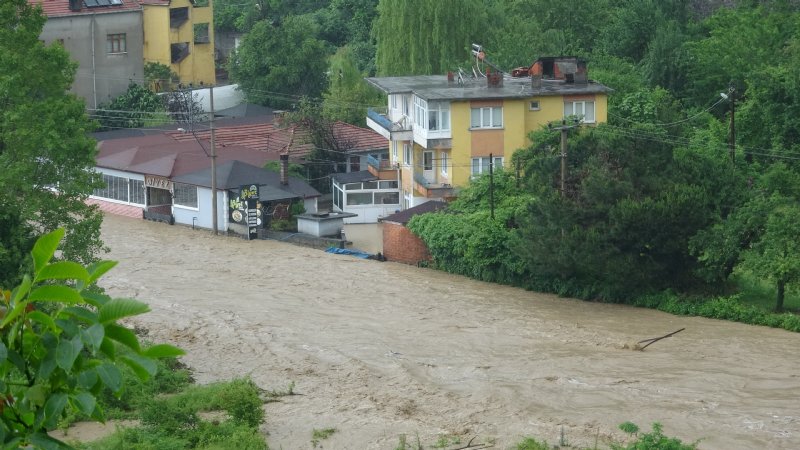 DERE TAŞTI, KÖPRÜ YIKILDI - 8