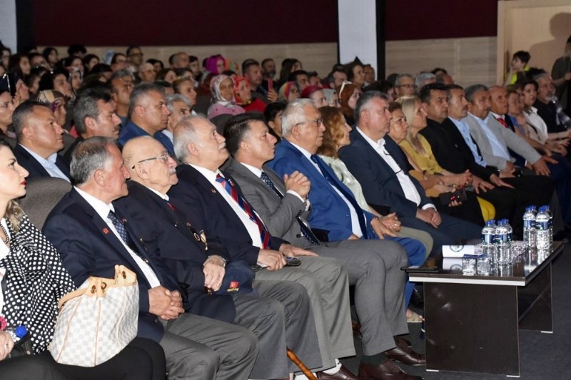 Ereğli’nin kurtuluşunun 103. Yılı etkinlikleri… Alesta Alemdar sahnelendi...“ALEMDAR’A İSTİKLAL MADALYASI İSTİYORUZ” - 7