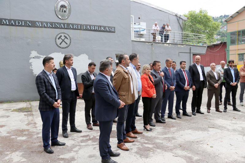 GMİS Yönetimi, TTK Maden Makinaları Fabrikası’nda MEŞALELİ KARŞILAMA - 12