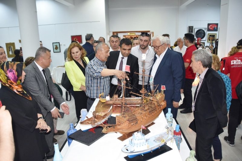  İBB Türk Sanat Müziği Topluluğu konseri ve sergilerle açıldı... AKM’YE YENİ SALON - 15