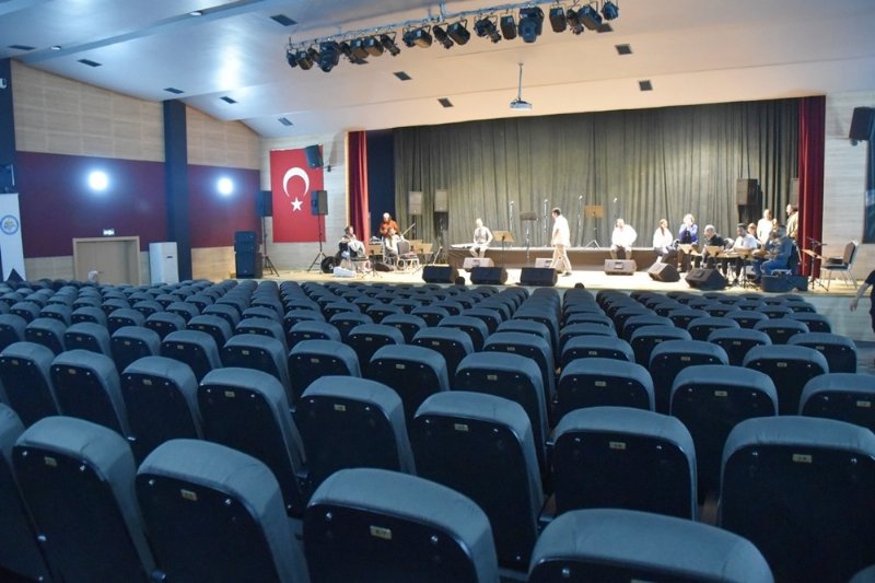  İBB Türk Sanat Müziği Topluluğu konseri ve sergilerle açıldı... AKM’YE YENİ SALON - 9