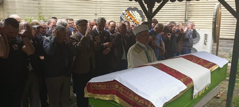 İYİ Partili eski yönetici ölü bulunmuştu…  SON YOLCULUĞUNA UĞURLANDI - 2