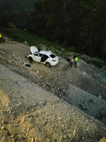 Şarampole devrildi, 5 yaralı... - 1