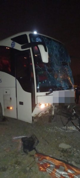Yolcu otobüsü ile otomobil çarpıştı: 2 ÖLÜ, 2 YARALI - 4