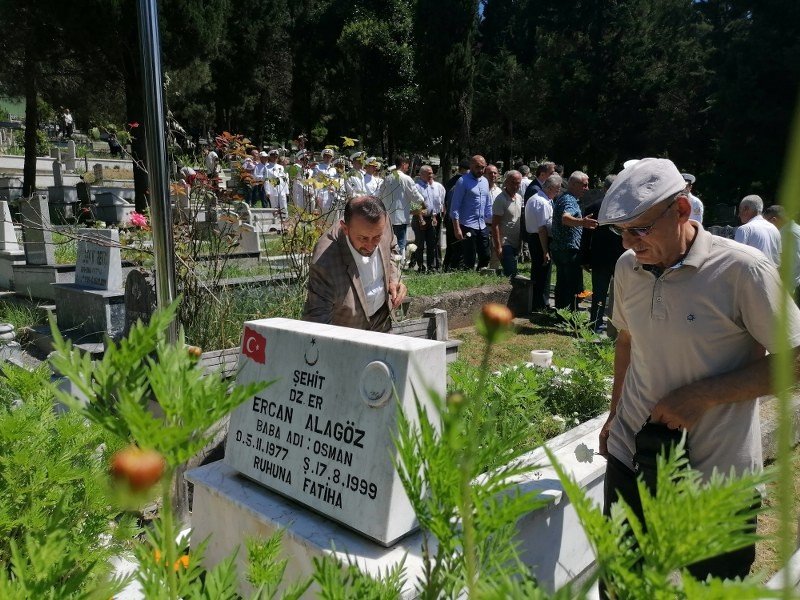 EREĞLİ ŞEHİR MEZARLIĞI´NDA ŞEHİTLER ZİYARET EDİLDİ - 4