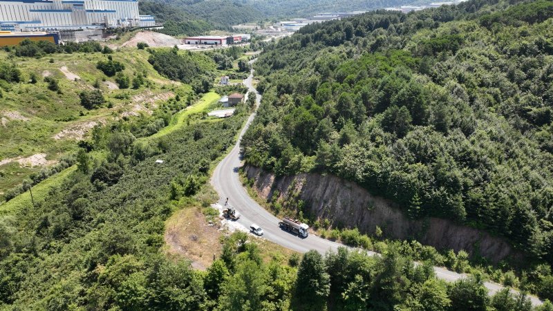 ÖNCE SICAK ASFALT, ŞİMDİ DE EMİSYON… - 1