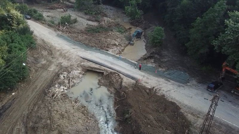 SELDE HASAR GÖREN YOLLAR ONARILIYOR - 1