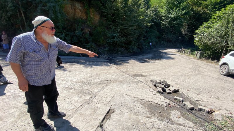 Barikat kurup yolu trafiğe kapattılar - 6