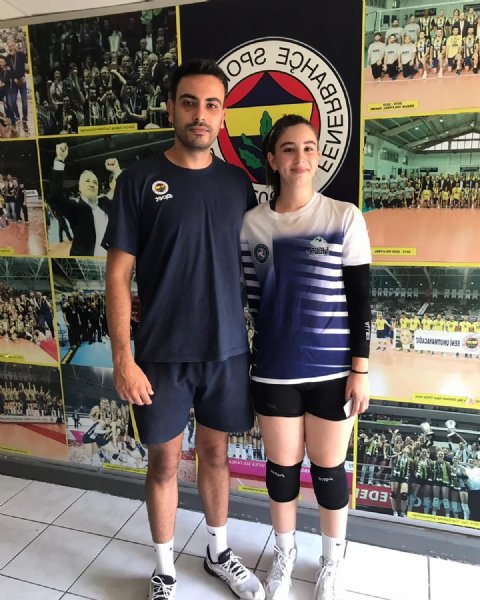 EREĞLİ’Lİ VOLEYBOLCULAR İLGİ ODAĞI OLUYOR! - 2