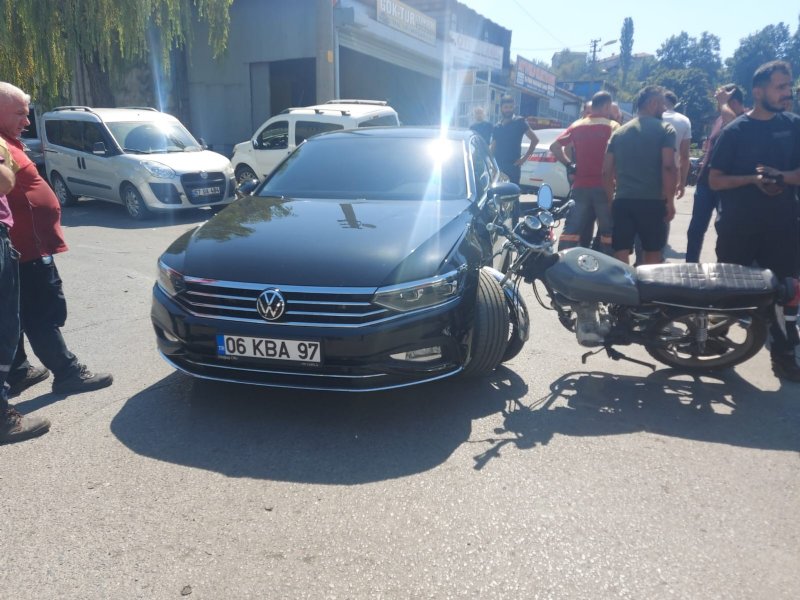 OTOMOBİL İLE MOTOSİKLET ÇARPIŞTI; 2 YARALI… - 1