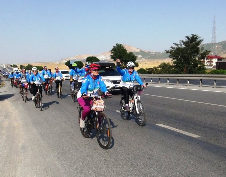 VAN GÖLÜ İÇİN PEDAL ÇEVİRİYORLAR - 2