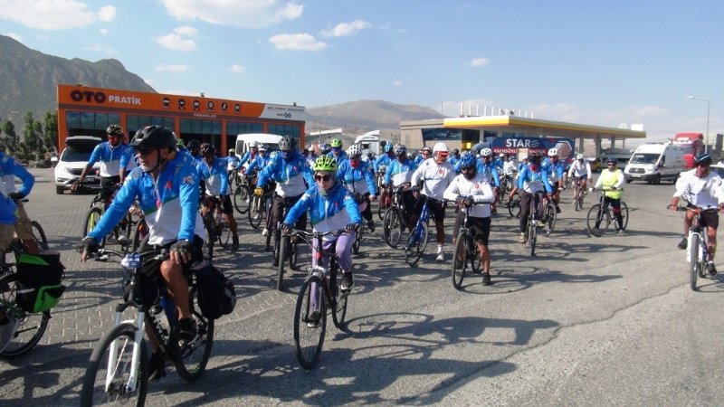 VAN GÖLÜ İÇİN PEDAL ÇEVİRİYORLAR - 6