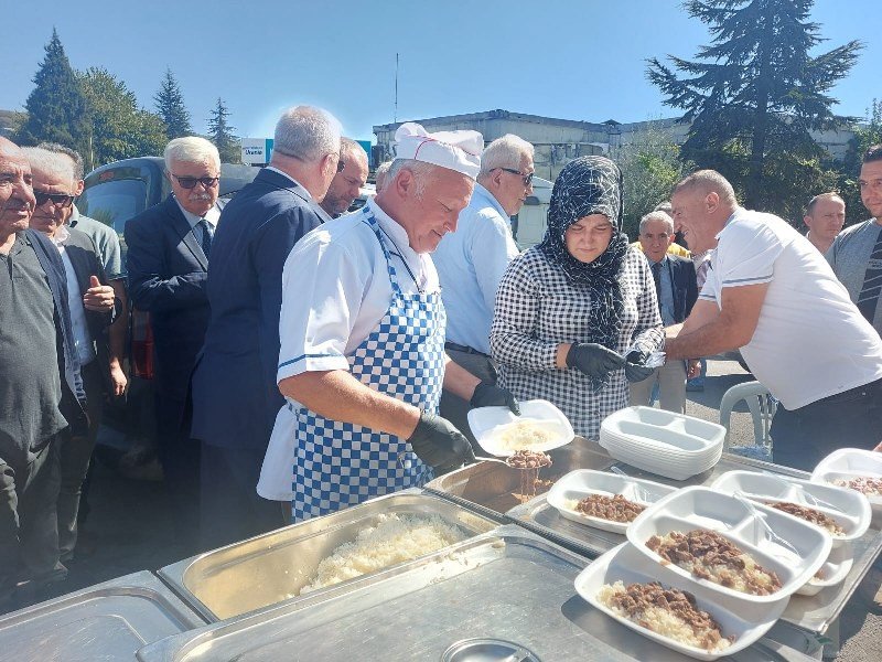 AHİLİK HAFTASI’NDA ESNAFA YEMEK İKRAMI - 5