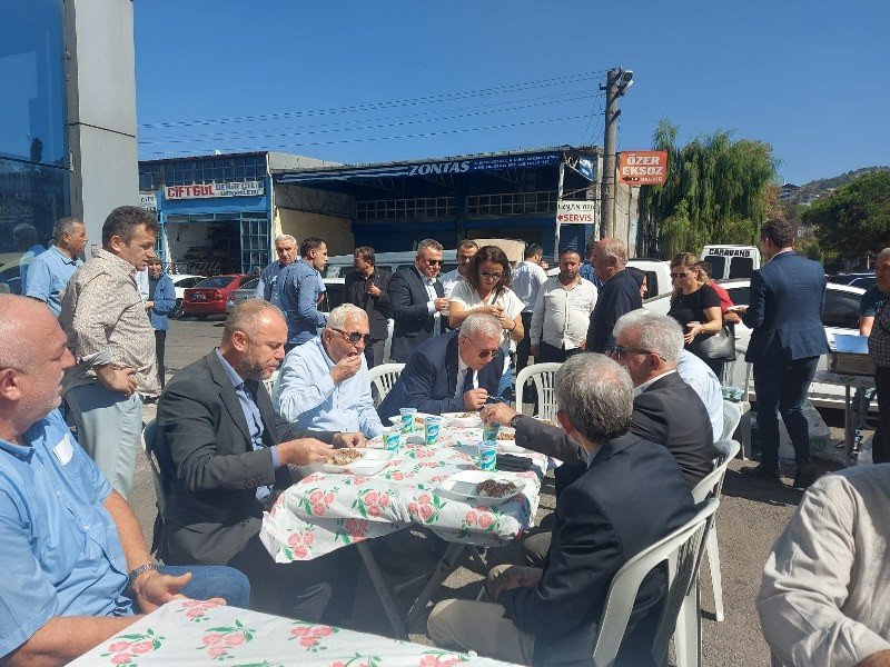 AHİLİK HAFTASI’NDA ESNAFA YEMEK İKRAMI - 1