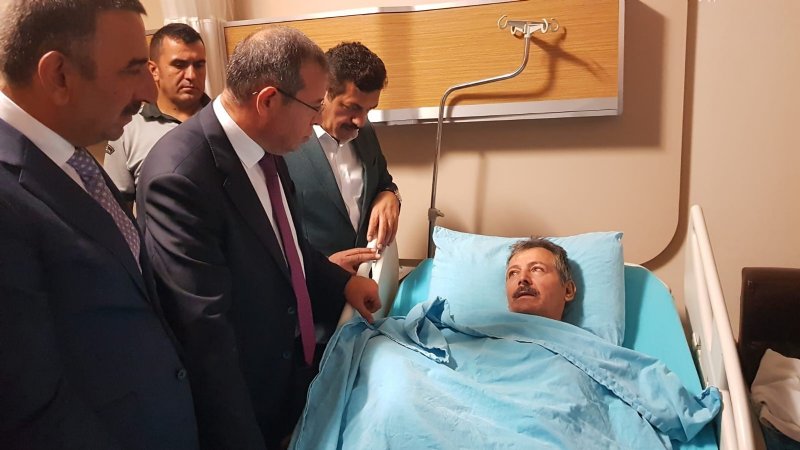 BAKAN YARDIMCISI, YARALI MADENCİLERİ ZİYARET ETTİ - 1