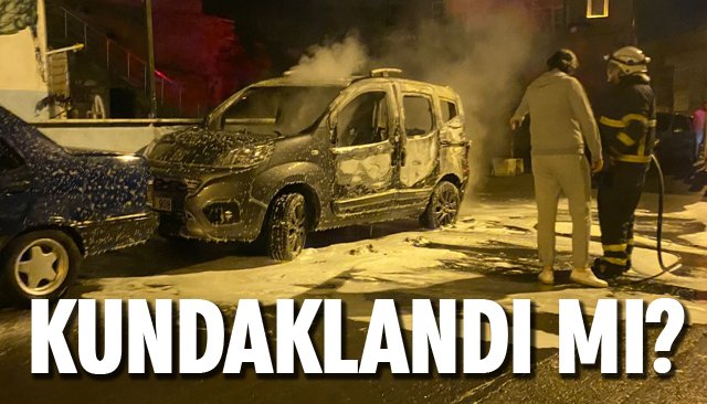 PARK HALİNDEKİ ARAÇ YANDI! 