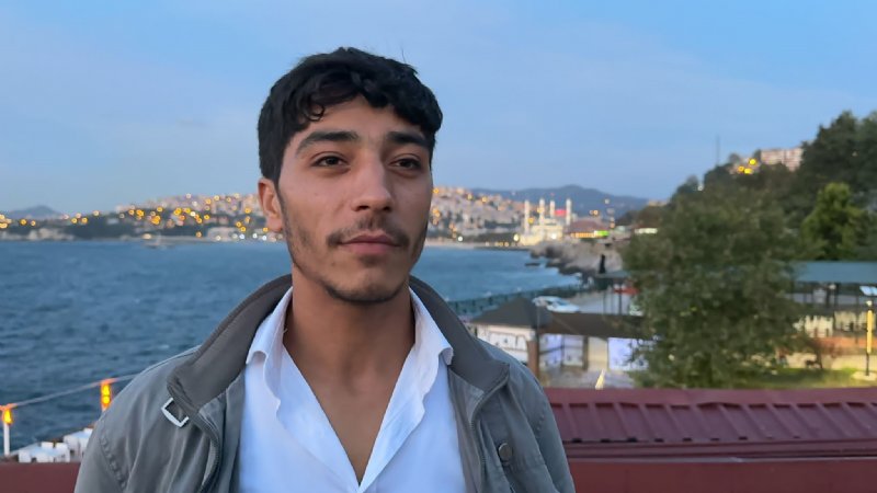 SESİ AYNI FERDİ; BİR GECEDE POPÜLER OLDU! - 1