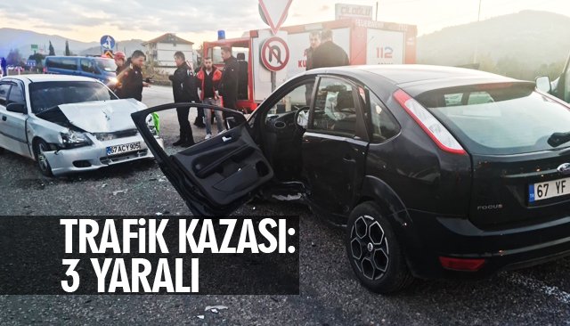 TRAFİK KAZASI: 3 YARALI