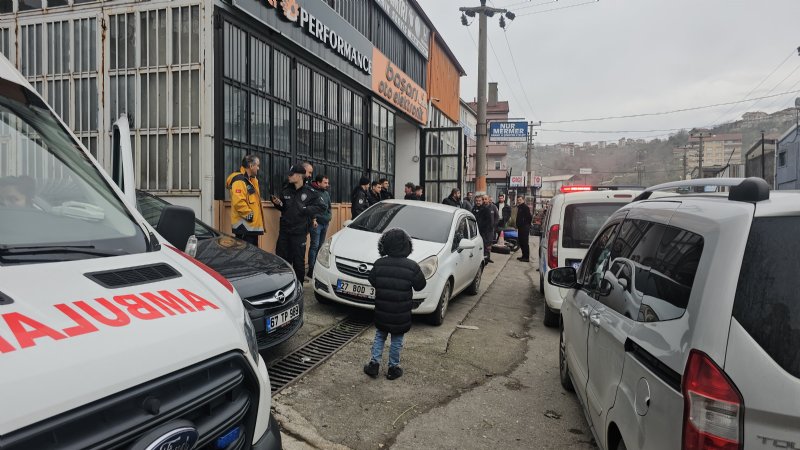OTOMOBİLDE CENAZESİ BULUNDU - 1