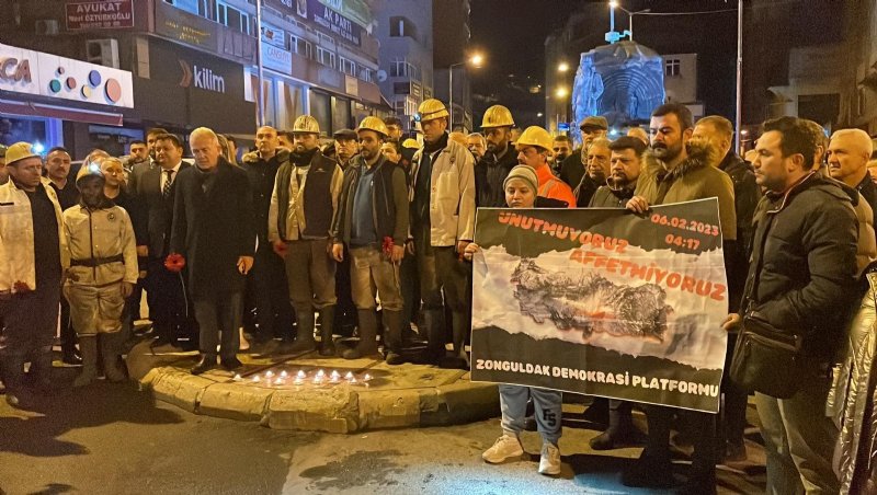 MADENCİLER, FELAKETTE HAYATINI KAYBEDENLERİ ANDI - 1