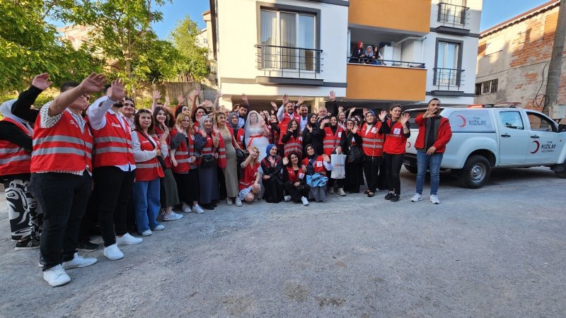 HATAY DEPREMİNDE SAĞ ÇIKTI EREĞLİ’DE EVLENDİ - 3