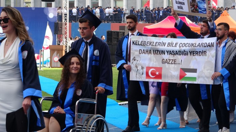 43 yaşında üniversiteyi birincilikle bitirdi, ismini mezuniyet kütüğüne çaktı - 2