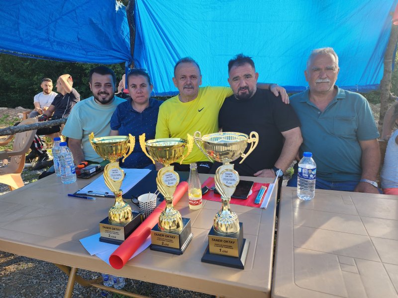 ŞAMPİYONLUĞU “KOYUNLA” KUTLADILAR - 1