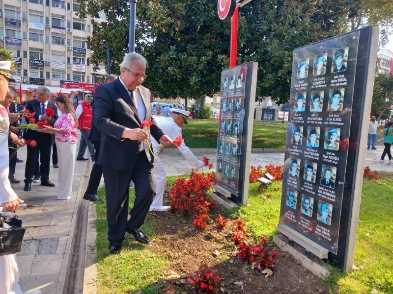 BİR AVUÇ İNSANLA BAYRAM KUTLANDI - 27