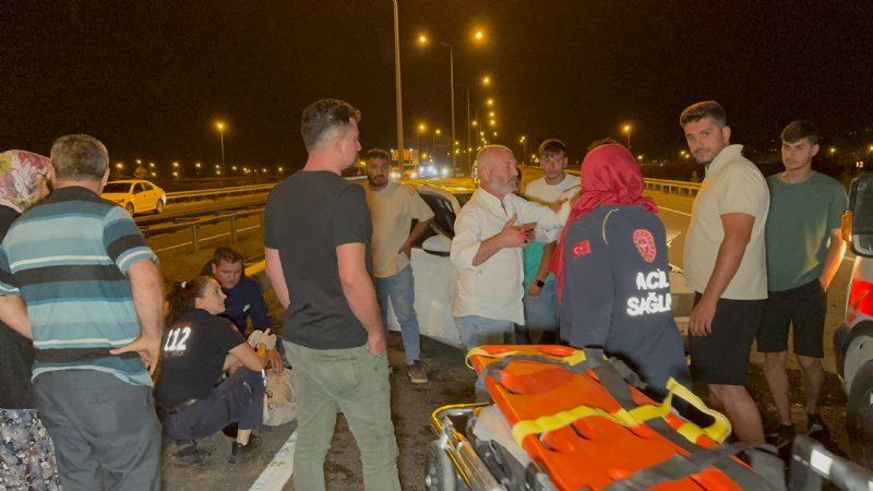 İKİ OTOMOBİL ÇARPIŞTI: 4 YARALI - 2