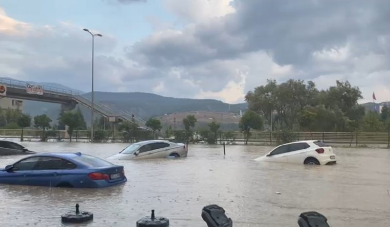 SAĞANAK, KOMŞUYU FELÇ ETTİ - 3