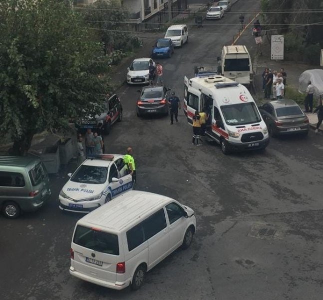 TAKLA ATAN ARAÇTAN YARA ALMADAN KURTULDU - 1