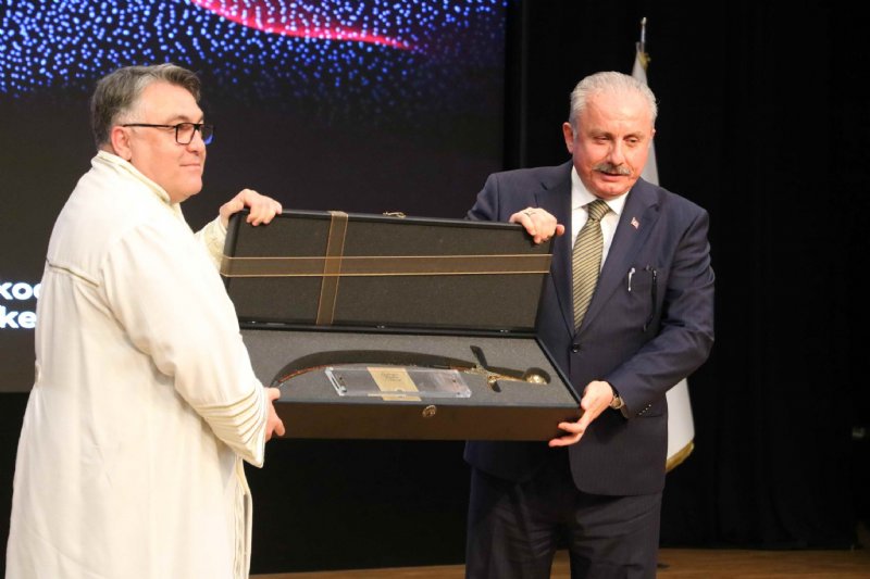 BEUN´DA İLK DERS  ŞENTOP´TAN… - 2