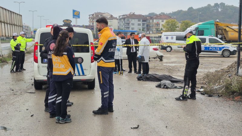 FECİ KAZA: 1 ÖLÜ, 2 YARALI - 1