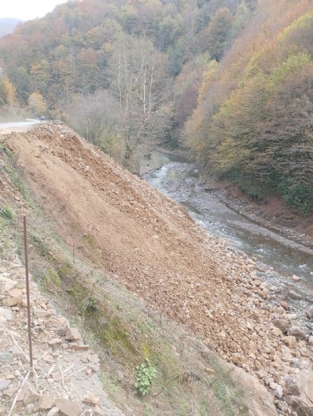 DERE YATAKLARINA ATIK VE MOLOZ DÖKÜLÜR MÜ? - 1