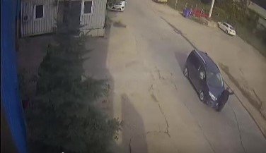 KAMERA ÇARPMA ANINI YAKALADI - 1