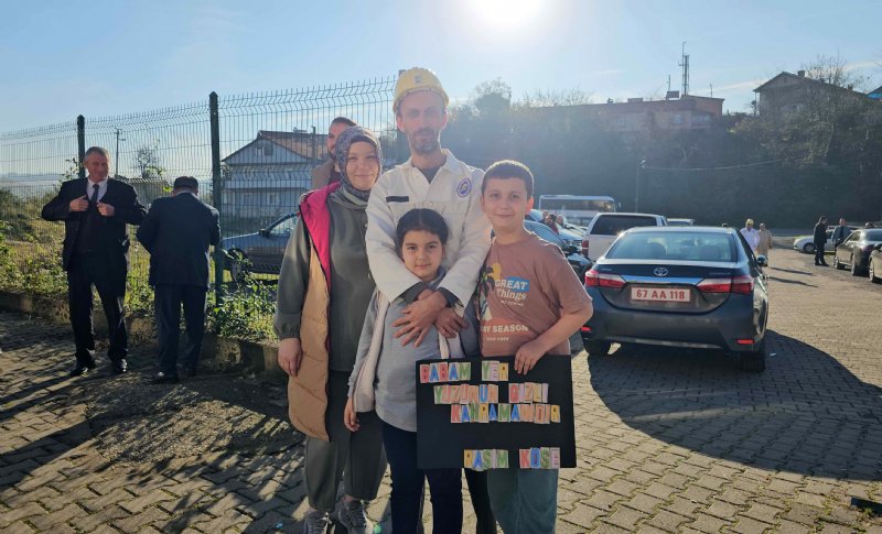 MADENDEN ÇIKIP  OKULA KOŞTULAR - 2