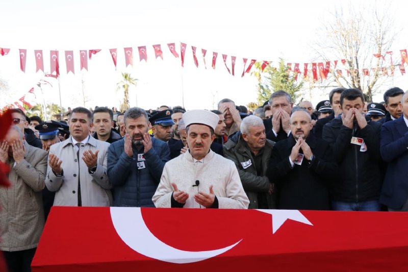 ŞEHİT POLİS AKÇAKOCA’DA  TOPRAĞA VERİLDİ - 5