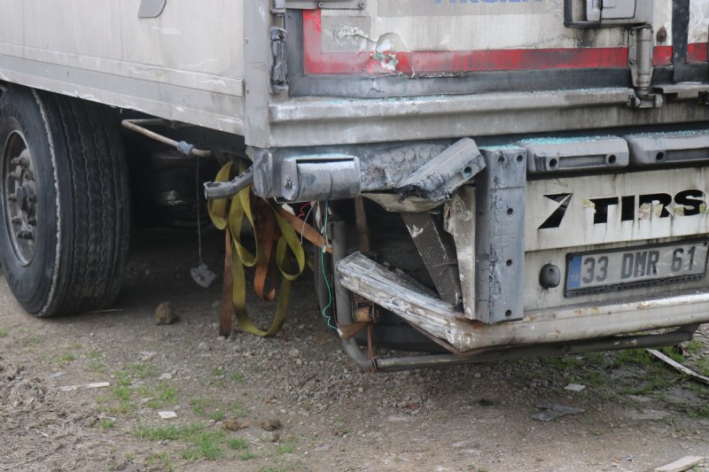 TIRA ÇARPTI:  1 ÖLÜ, 1 YARALI - 2