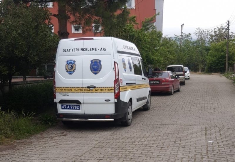BALKONDA ÖLÜ BULUNDU - 1