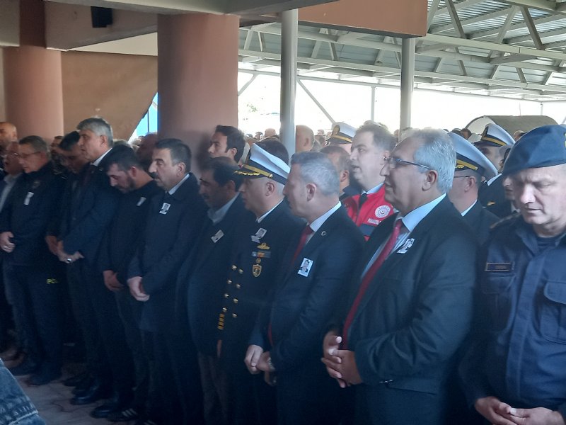 GAZİ KÜÇÜKSAKALLI DUALARLA UĞURLANDI - 2