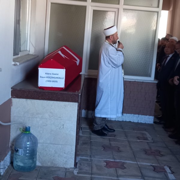 GAZİ KÜÇÜKSAKALLI DUALARLA UĞURLANDI - 3