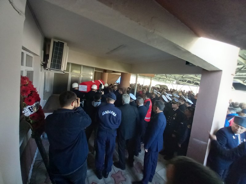 GAZİ KÜÇÜKSAKALLI DUALARLA UĞURLANDI - 5