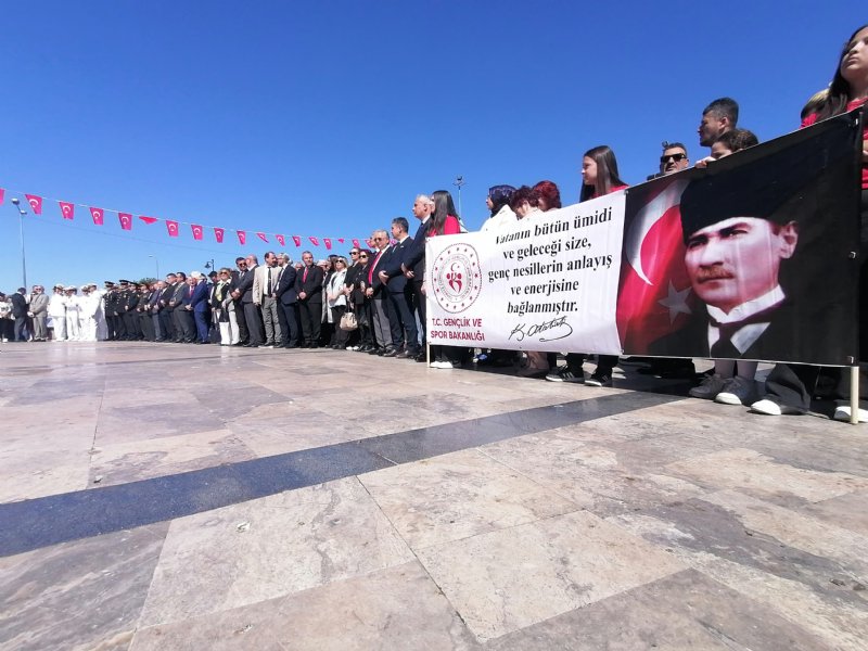 BAYRAM KUTLAMASI STATDA OLDU - 5