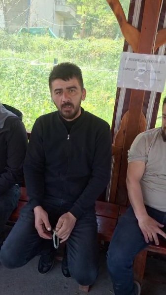 MAAŞLARI İÇİN EYLEM YAPTILAR - 1